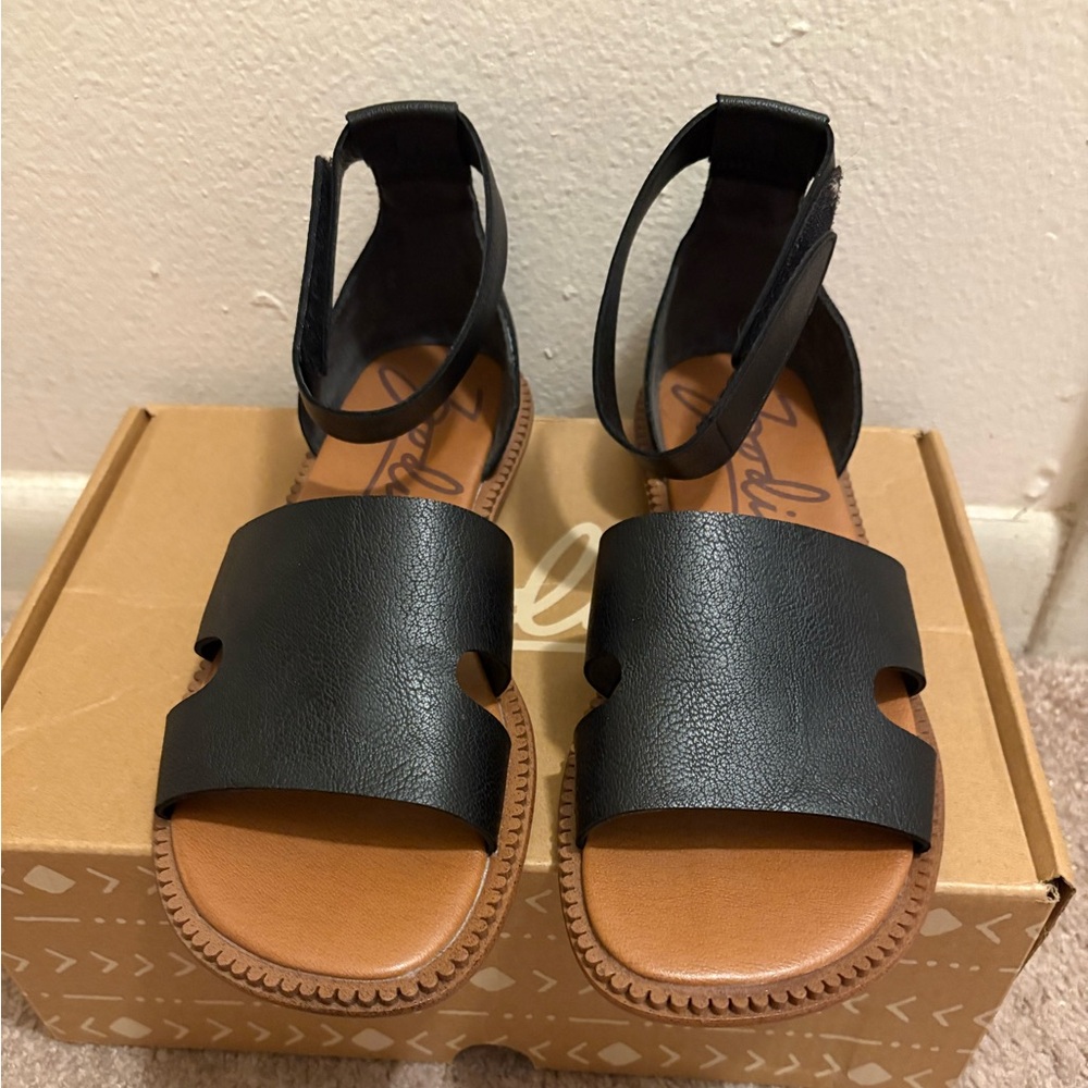 Zodiac sandal with ankle strap